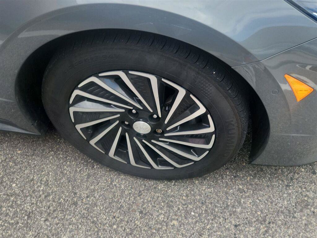 Used 2023 Hyundai Sonata Limited FWD video 2