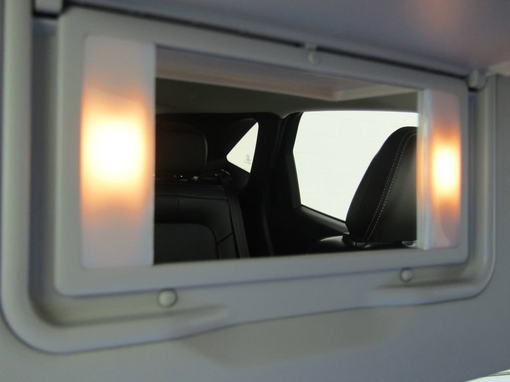 Used 2025 Ford Escape Platinum w/ Class II Trailer Tow Package image 34