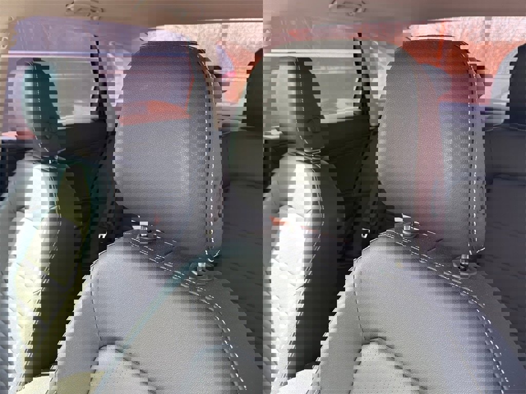 Used 2024 Volkswagen Jetta SE image 11