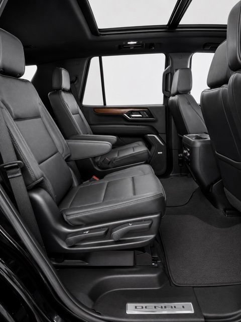 Used 2026 GMC Yukon Denali w/ Sun & Power Step Package AWD/4WD image 16