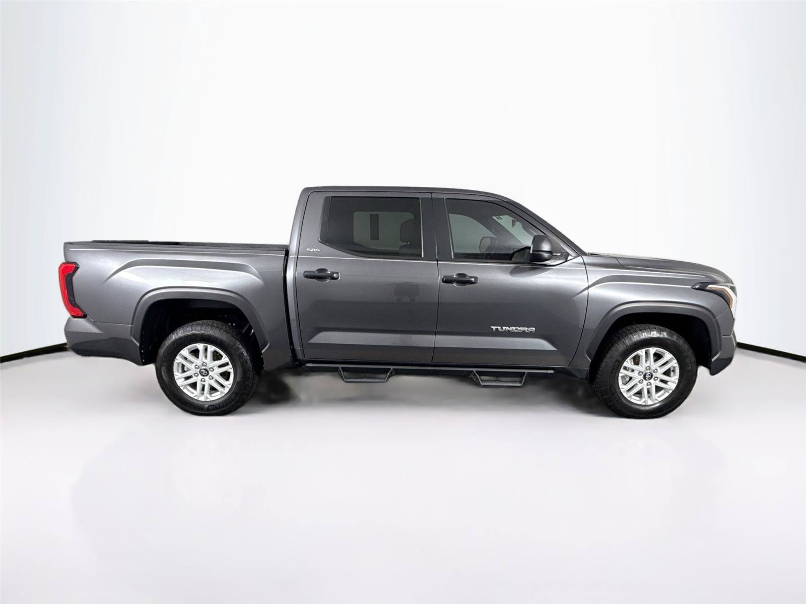 Used 2025 Toyota Tundra SR5 AWD/4WD image 10