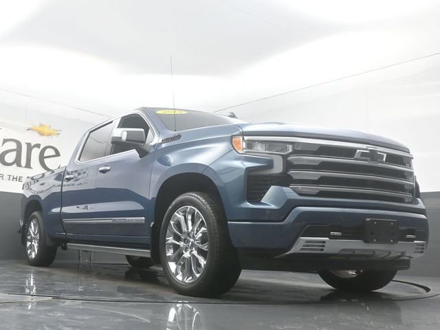 Used 2024 Chevrolet Silverado 1500 High Country w/ High Country Premium Package image 3
