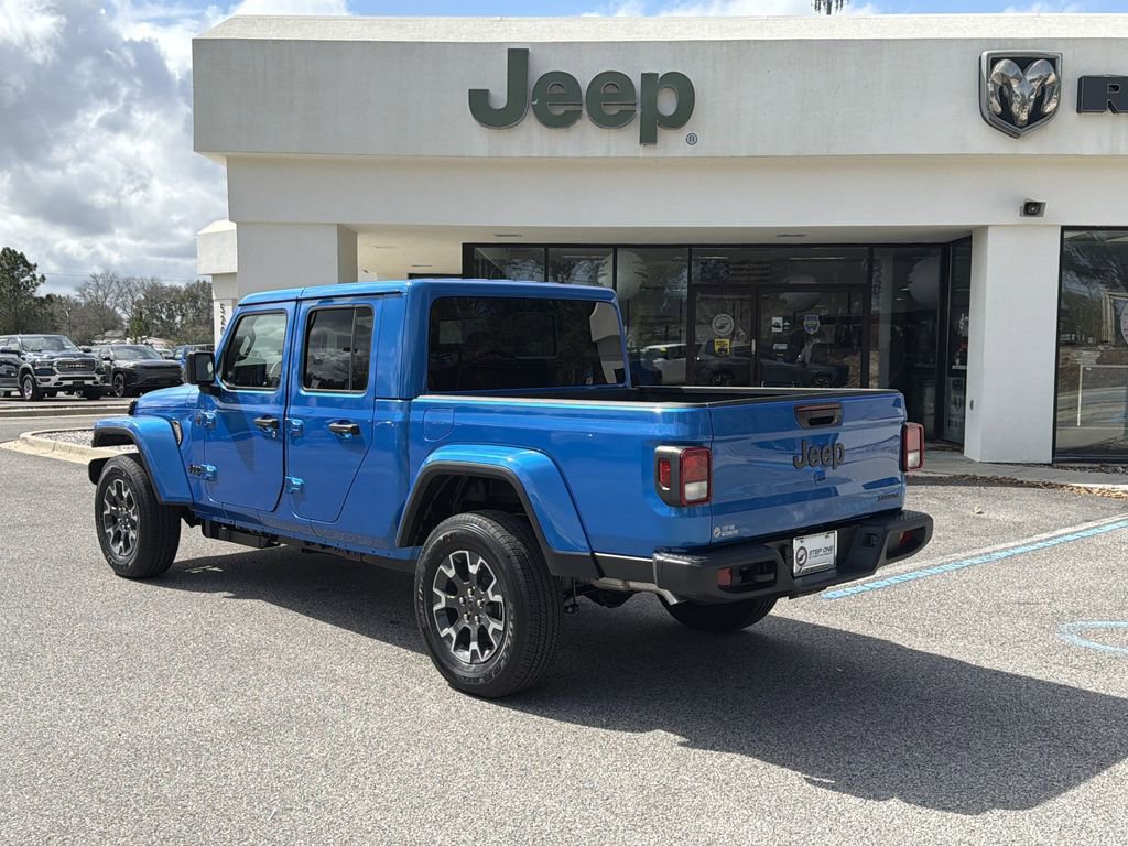 New 2026 Jeep Gladiator Sahara image 7