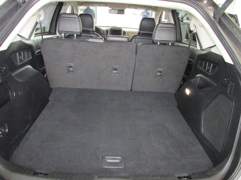 Used 2022 Ford Edge Titanium image 32