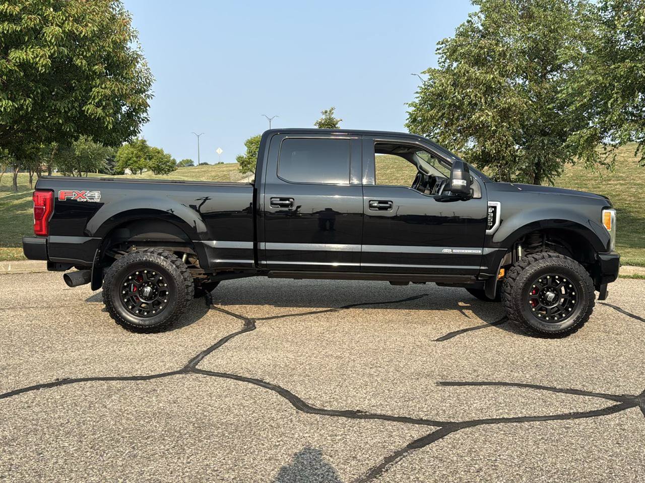 Used 2018 Ford F350 Limited w/ FX4 4x4 Off Road Package image 6