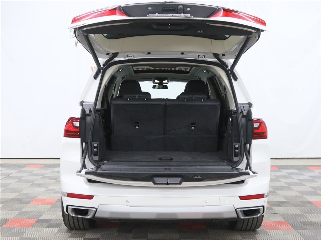 Used 2021 BMW X7 xDrive40i w/ Premium Package AWD/4WD image 7