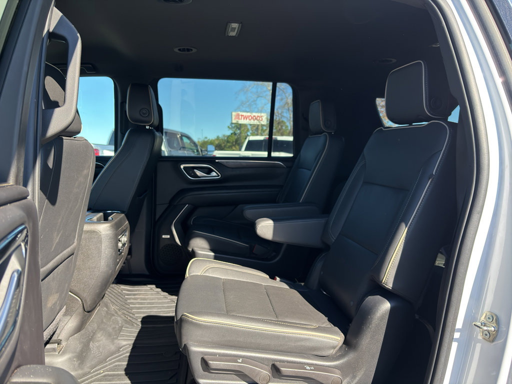 Used 2022 Chevrolet Suburban Premier image 18