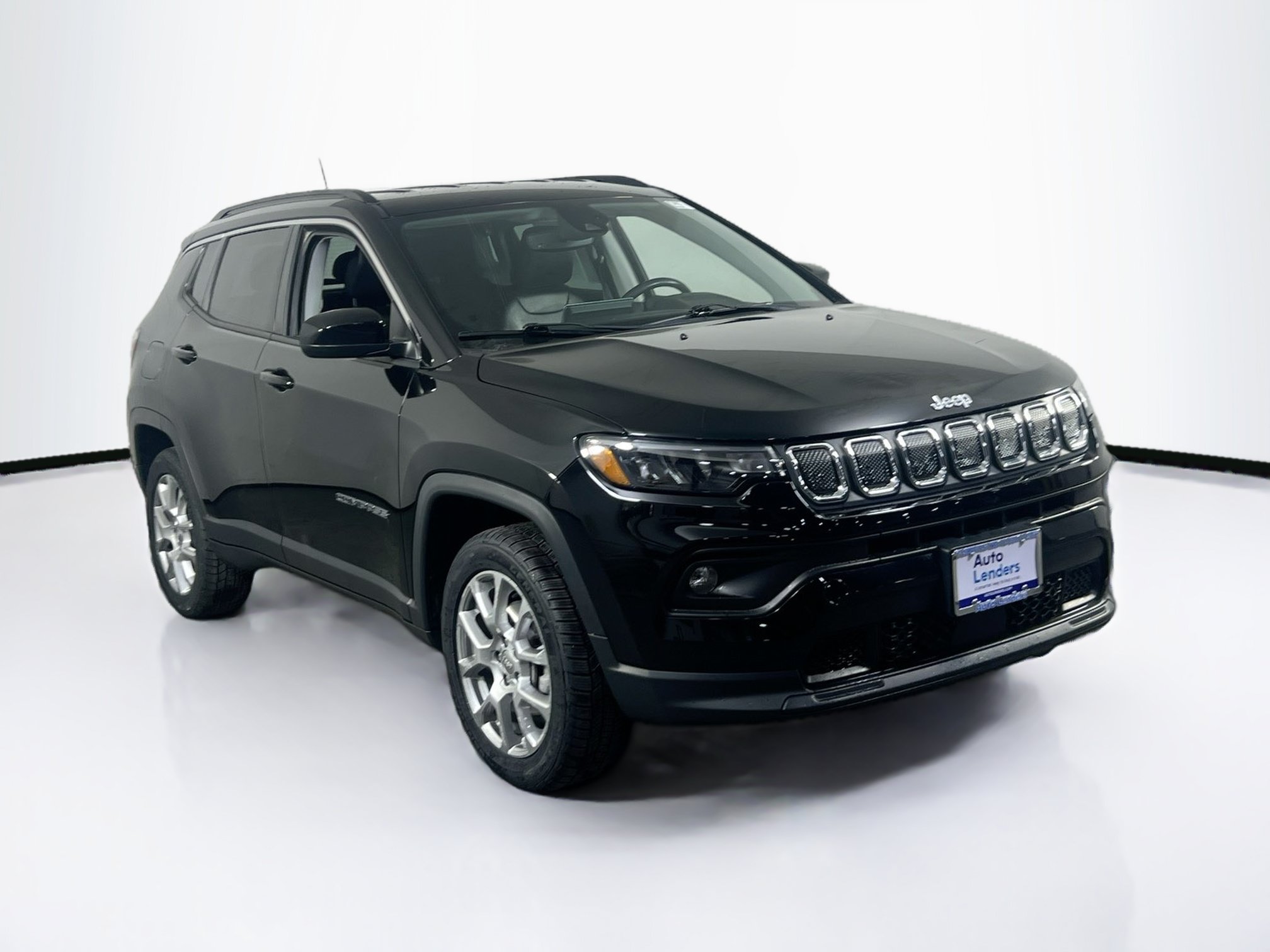 Used 2022 Jeep Compass Latitude AWD/4WD image 3
