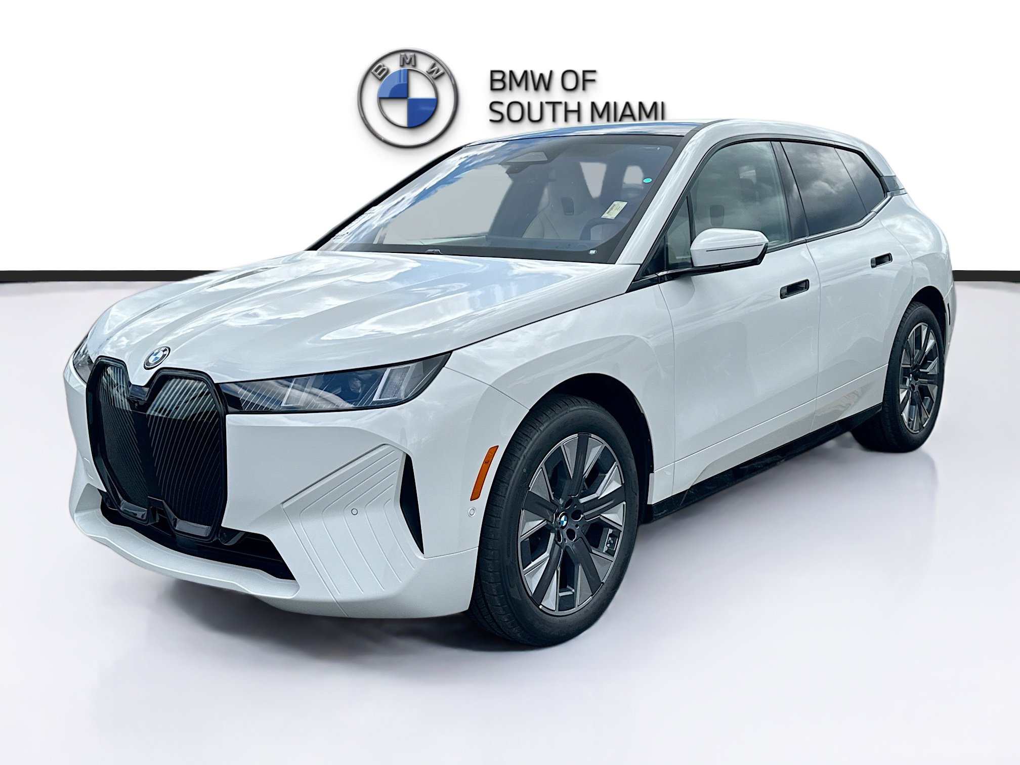 New 2026 BMW iX xDrive60 w/ Premium Package image 3