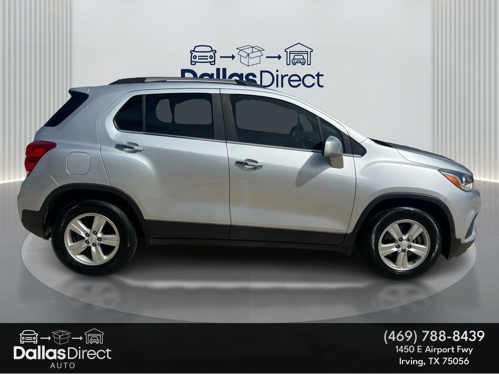 Used 2020 Chevrolet Trax LT w/ LT Convenience Package image 5