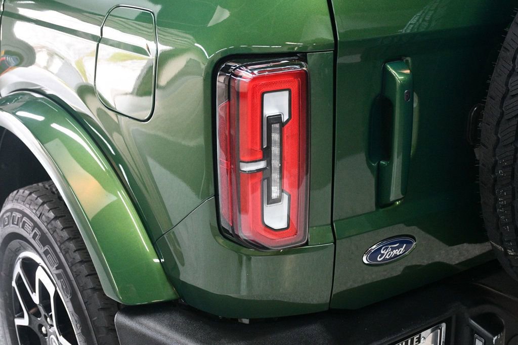 Used 2025 Ford Bronco Outer Banks AWD/4WD image 14