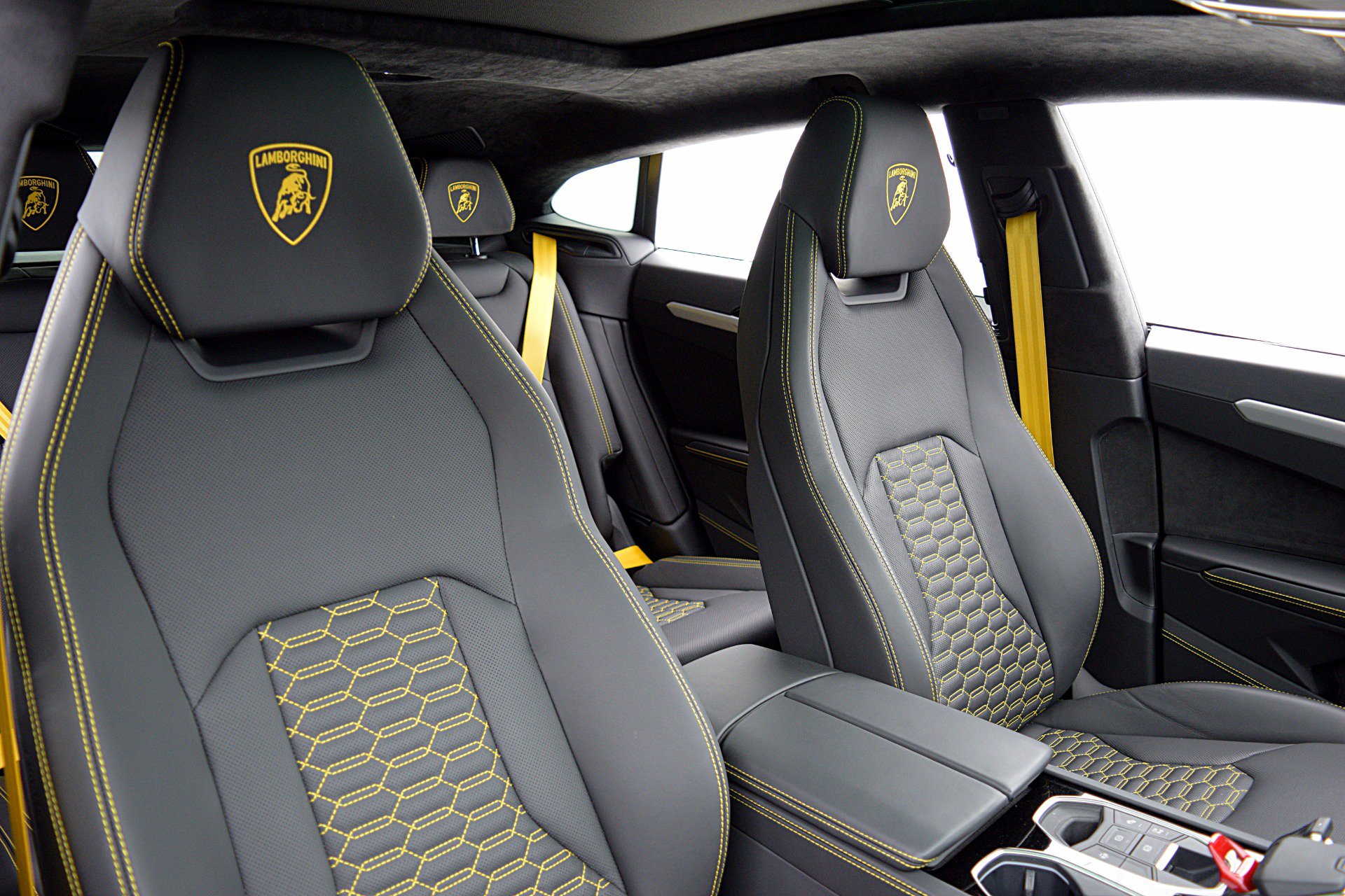 Used 2023 Lamborghini Urus S AWD/4WD image 28