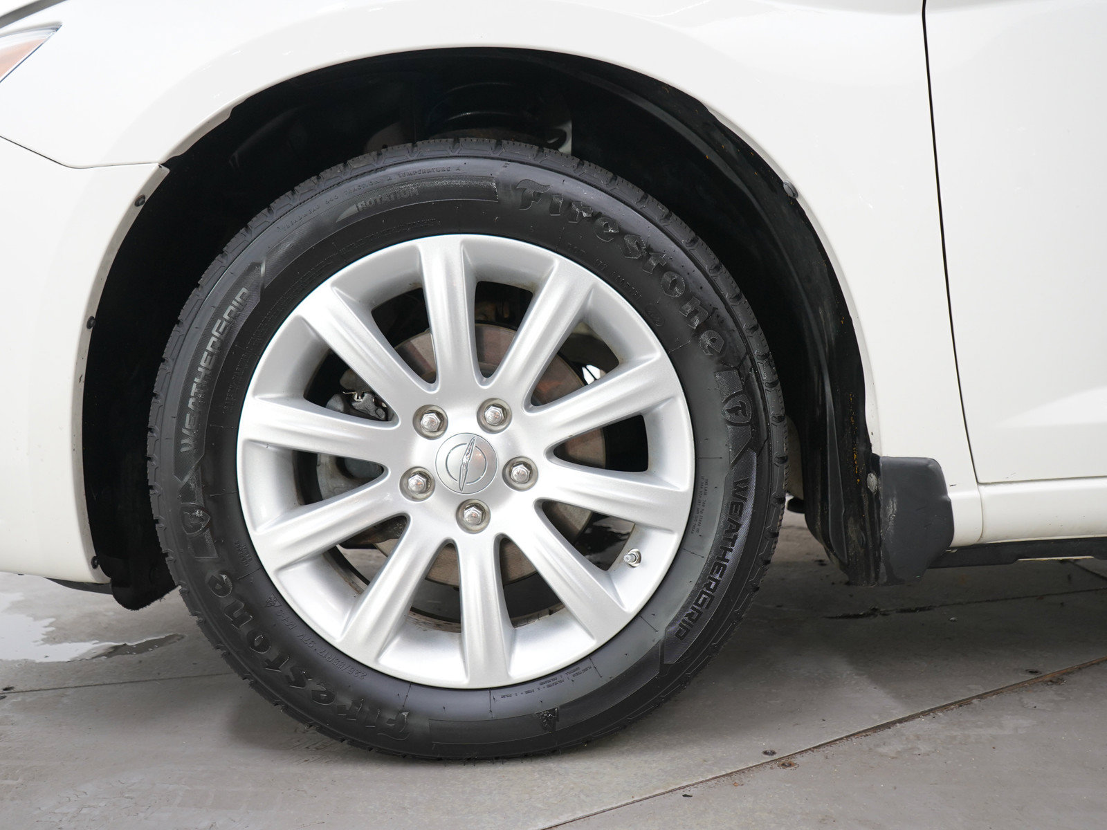 Used 2011 Chrysler 200 Touring FWD image 24