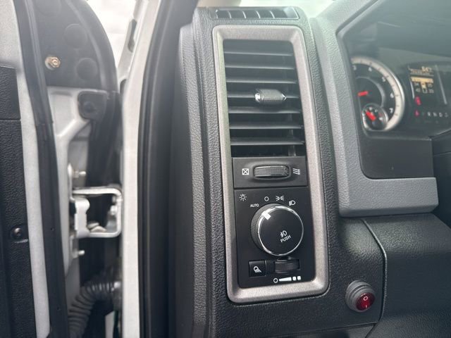 Used 2018 RAM 1500 Express w/ Express Value Package image 16