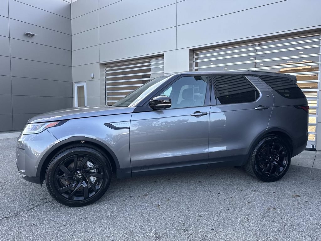 Certified 2025 Land Rover Discovery S AWD/4WD image 3