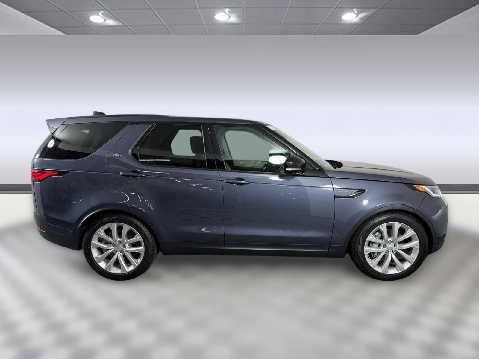 Used 2026 Land Rover Discovery S AWD/4WD image 8