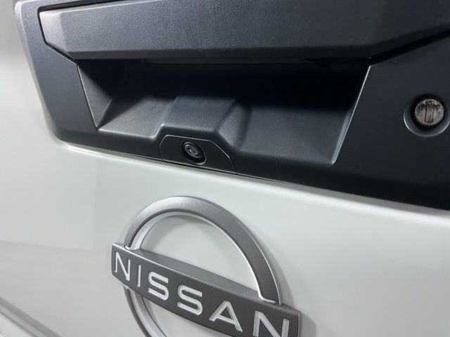 Used 2022 Nissan Frontier SV AWD/4WD image 8