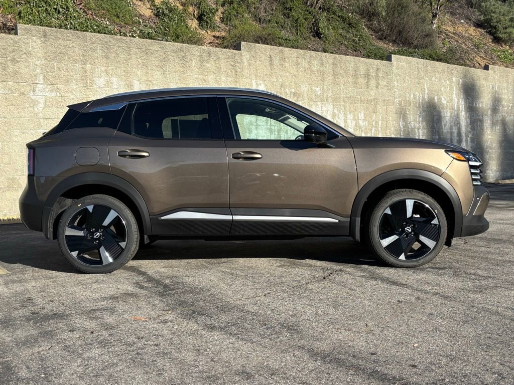 New 2026 Nissan Kicks SR FWD image 2