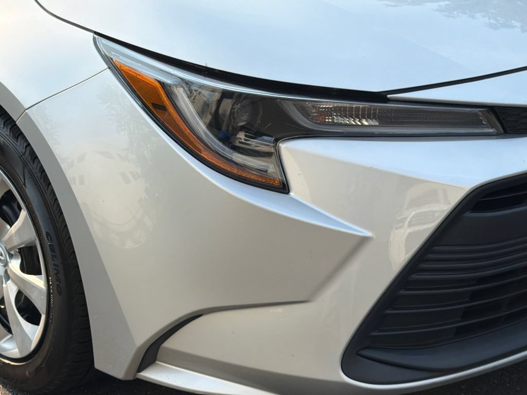 Used 2023 Toyota Corolla LE FWD image 8