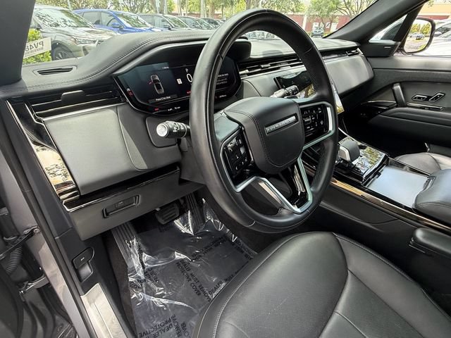 Used 2025 Land Rover Range Rover Sport SE AWD/4WD image 11