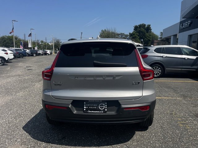 Certified 2023 Volvo XC40 B5 Plus w/ Protection Package Premier image 4