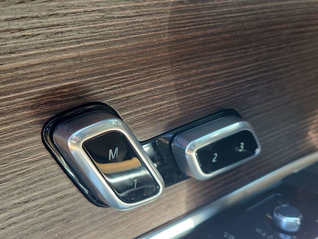 New 2026 Land Rover Range Rover SE image 27