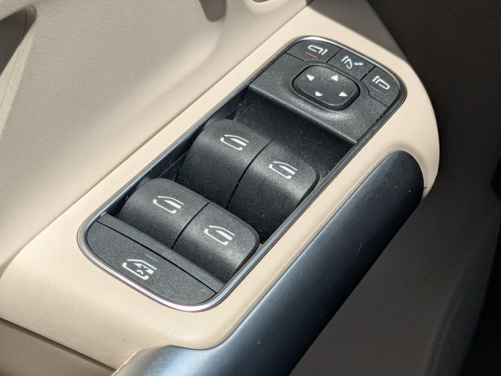 Certified 2023 Mercedes-Benz GLA 250 4MATIC image 35