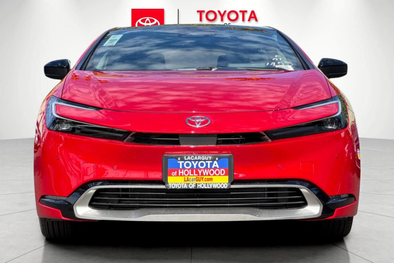 New 2026 Toyota Prius Plug-In Hybrid FWD image 8