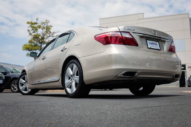 Used 2010 Lexus LS 460 RWD image 2