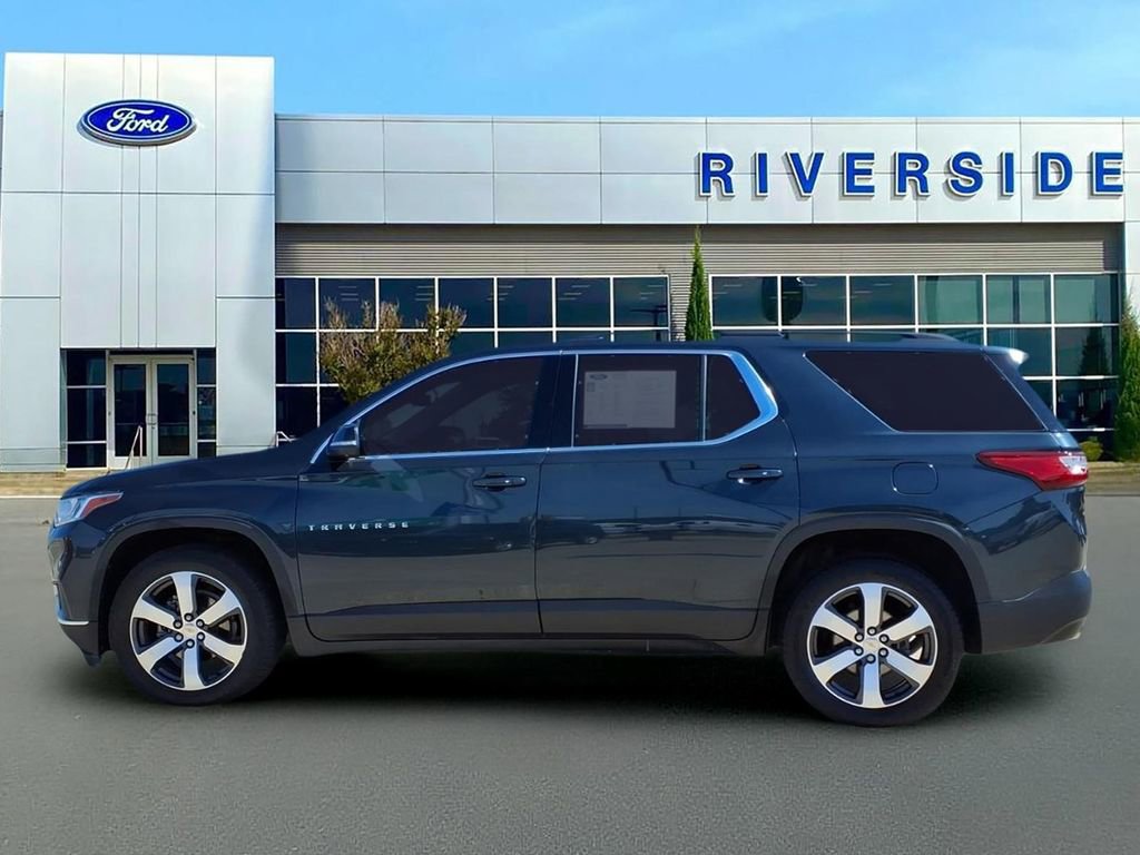 Used 2021 Chevrolet Traverse LT w/ LT Premium Package FWD image 4