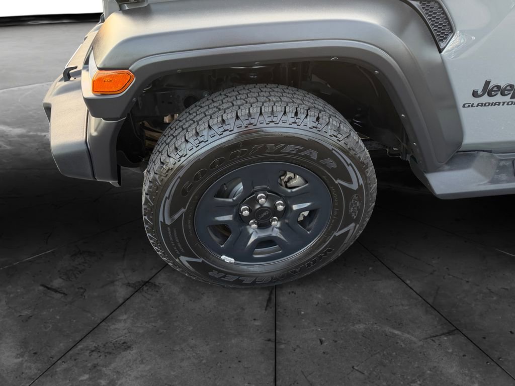 Used 2022 Jeep Gladiator Sport w/ Trailer Tow Package image 14