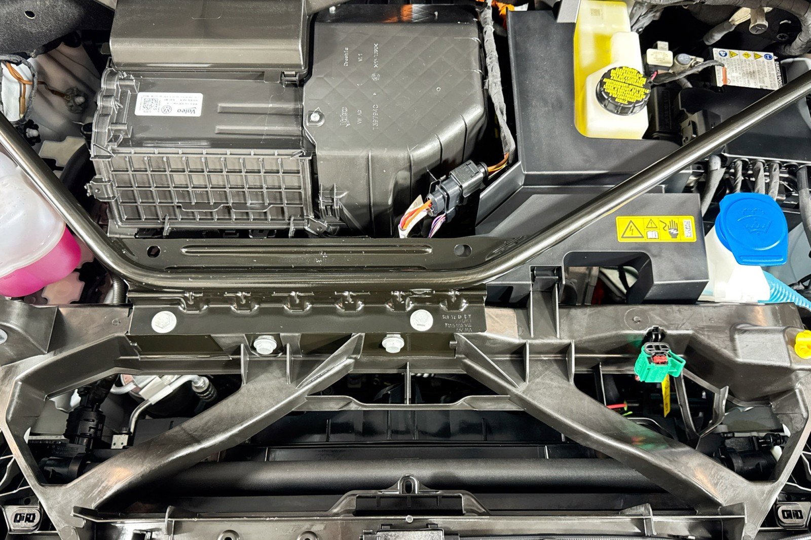 Used 2024 Audi Q4 e-tron Premium Plus image 28