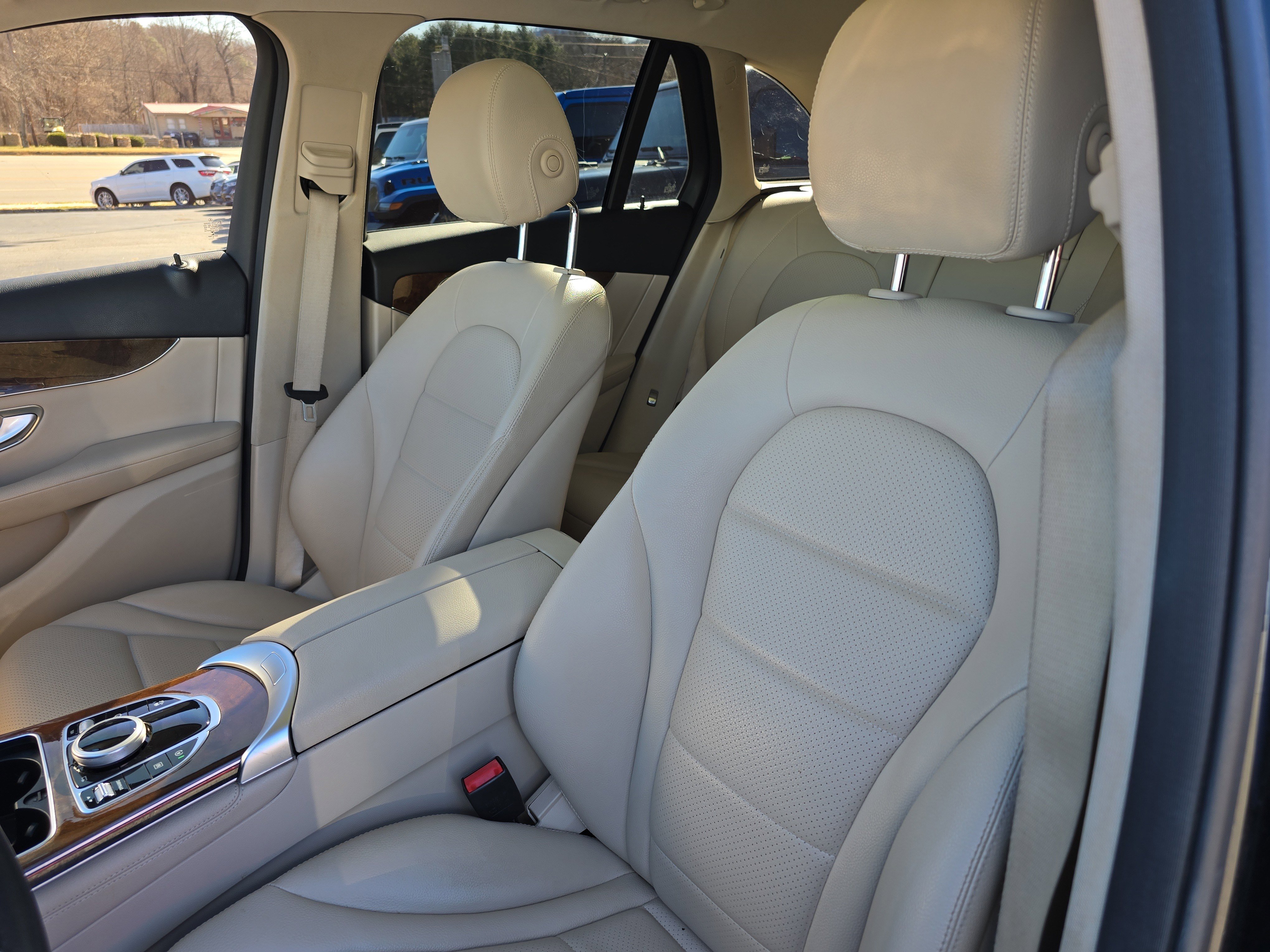 Used 2018 Mercedes-Benz GLC 300 image 23