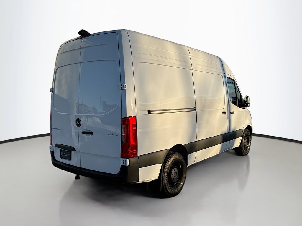 Used 2025 Mercedes-Benz Sprinter 2500 image 7