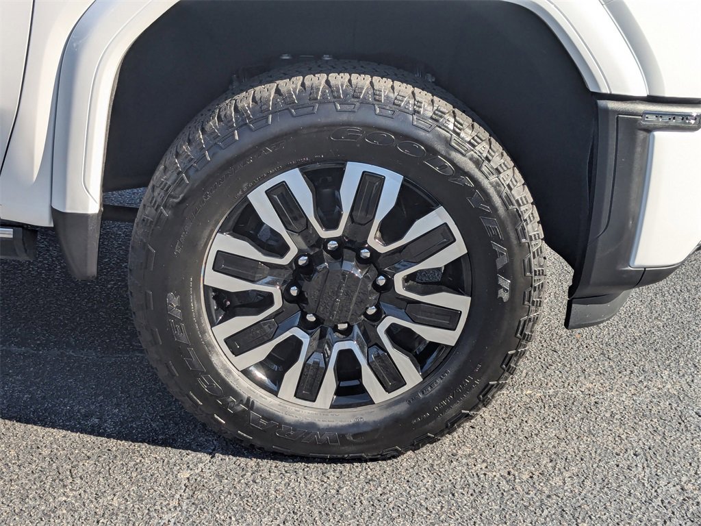 Used 2025 GMC Sierra 2500 Denali Ultimate w/ Max Trailering Package image 12