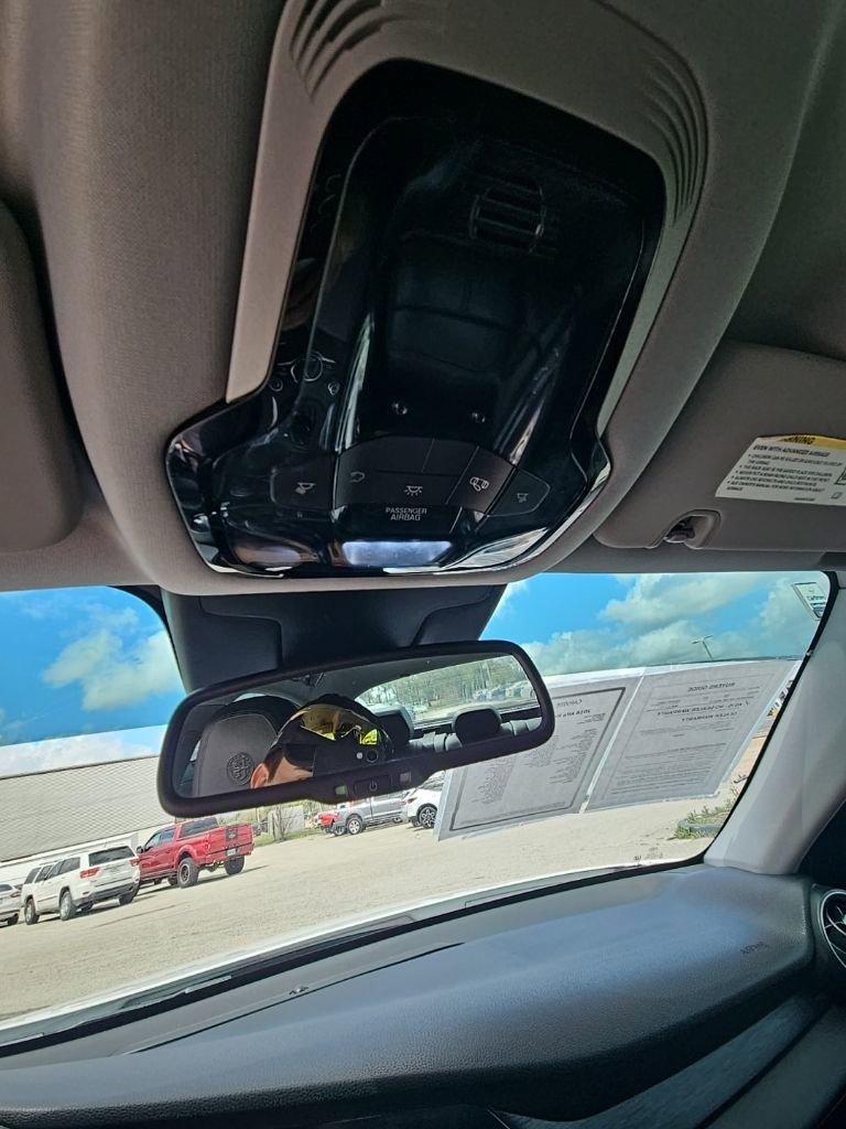 Used 2018 Alfa Romeo Giulia image 21