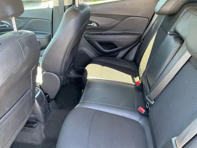 Used 2021 Buick Encore Preferred image 16