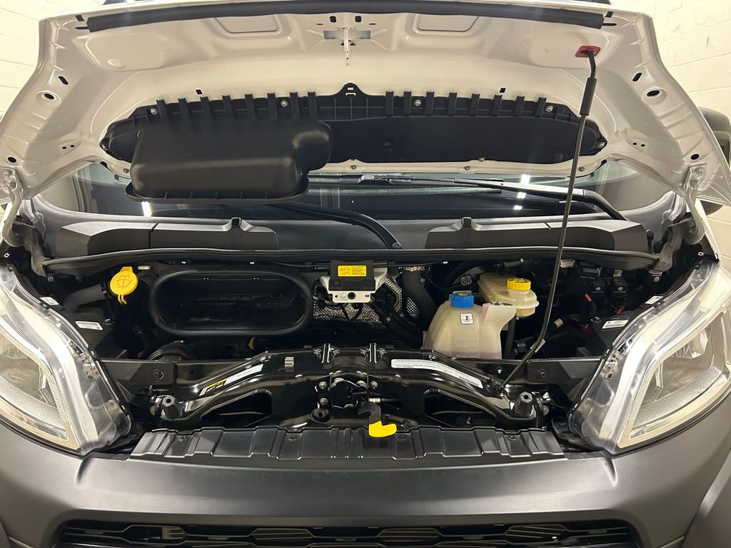 Used 2025 RAM ProMaster 2500 w/ Premium Convenience Group image 16