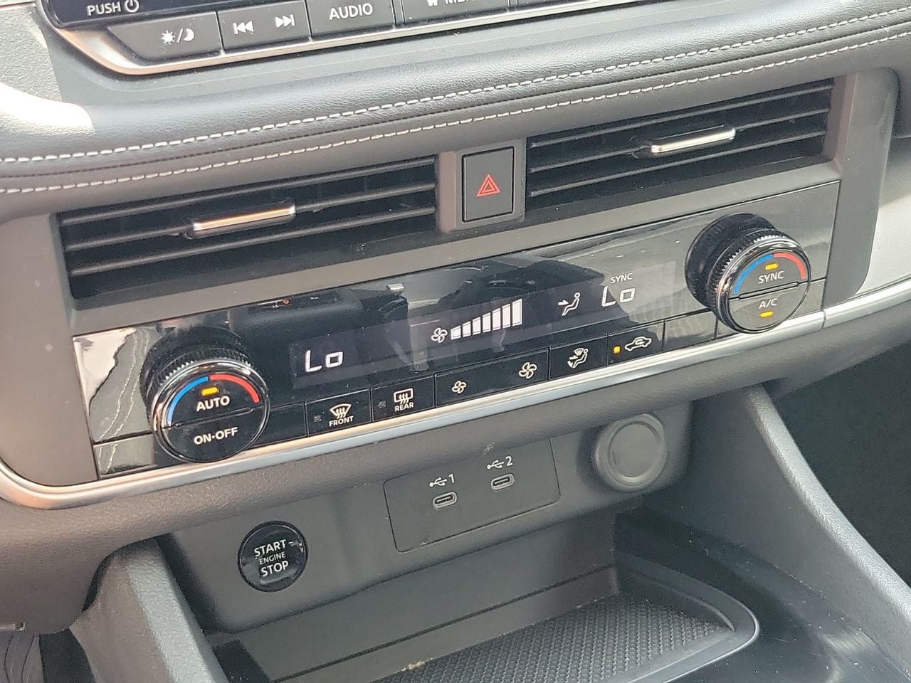 Used 2025 Nissan Rogue SV FWD image 26