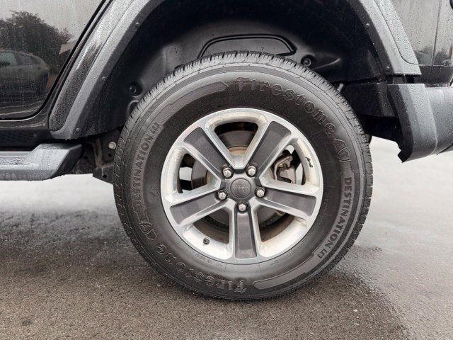 Used 2019 Jeep Wrangler Unlimited Sahara AWD/4WD image 27