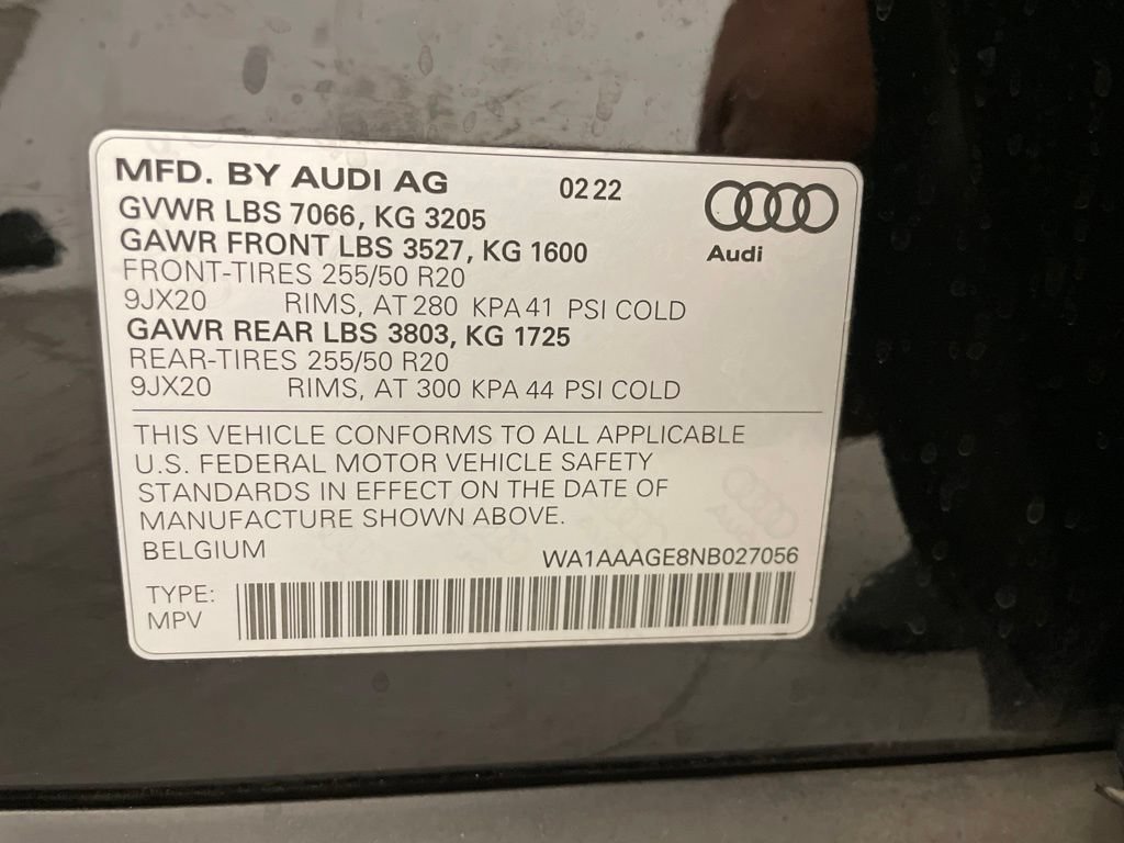 Used 2022 Audi e-tron Premium AWD/4WD image 29