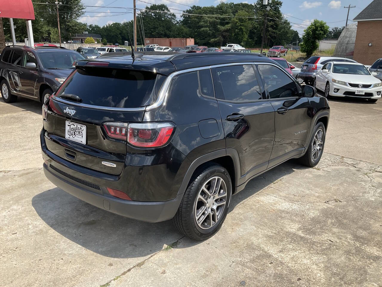 Used 2019 Jeep Compass Latitude w/ Popular Equipment Group image 3
