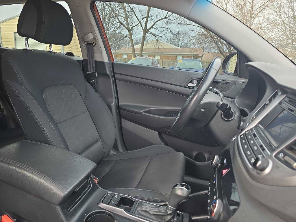 Used 2016 Hyundai Tucson Sport image 21