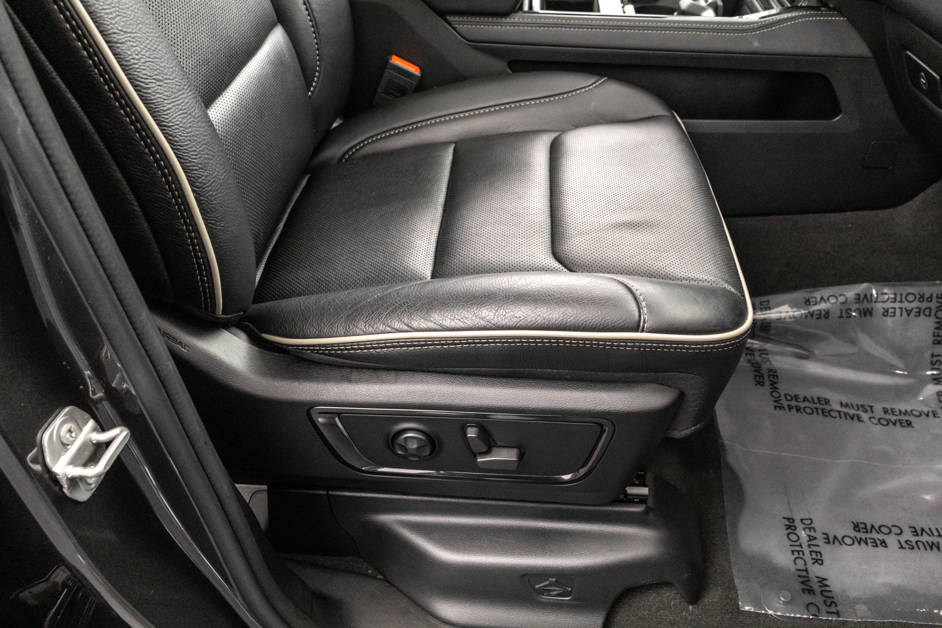 Used 2022 RAM 1500 Limited w/ Night Edition AWD/4WD image 39