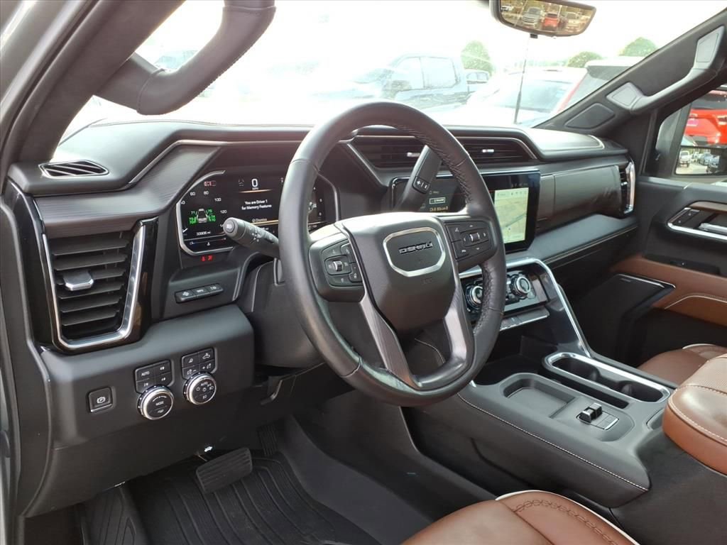 Used 2024 GMC Sierra 3500 Denali Ultimate image 18