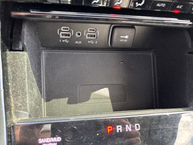 Used 2022 Jeep Grand Cherokee L Limited w/ Luxury Tech Group II AWD/4WD image 31