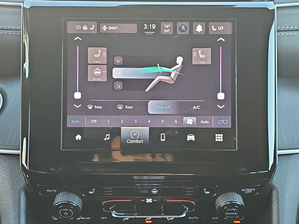 New 2025 Jeep Grand Cherokee Altitude image 21