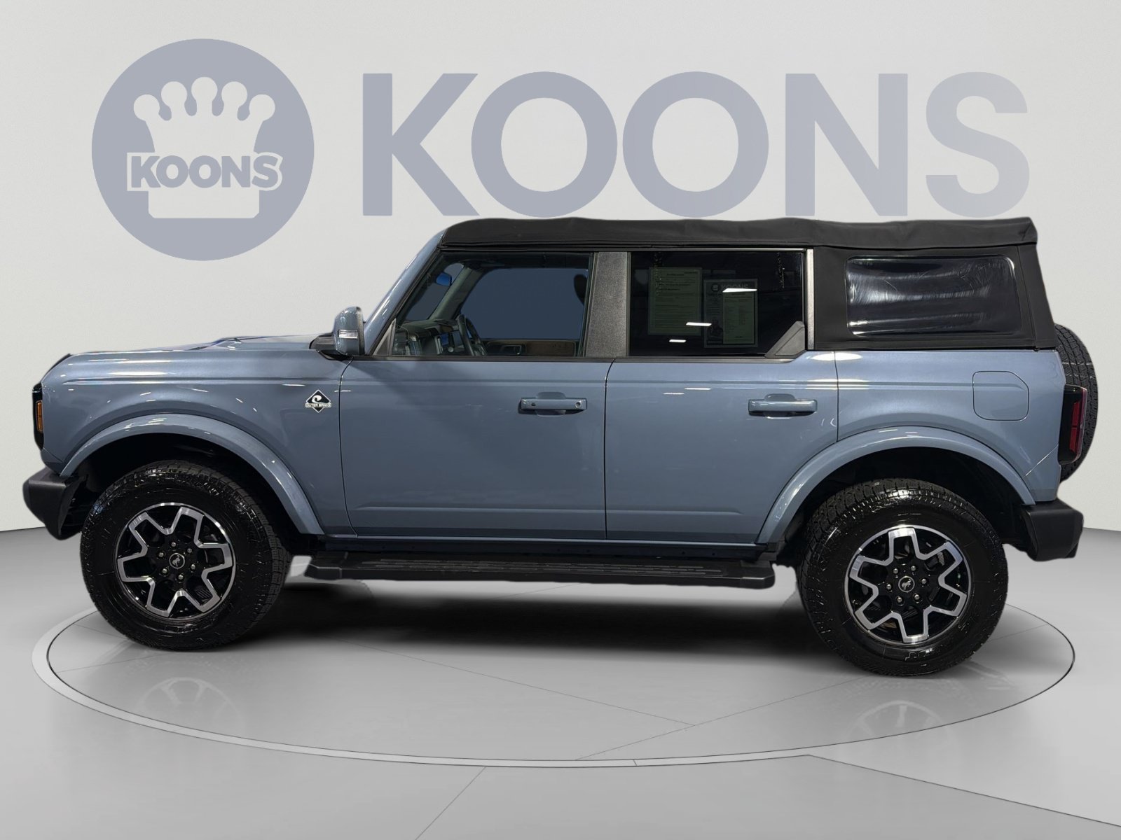 Used 2023 Ford Bronco Outer Banks AWD/4WD image 2
