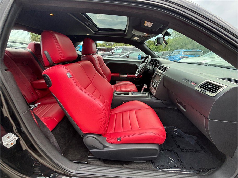 Used 2012 Dodge Challenger SRT8 w/ Premium Sound Group RWD image 33