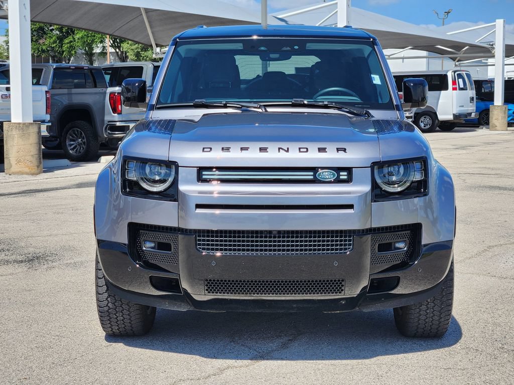Used 2024 Land Rover Defender 110 X-Dynamic SE AWD/4WD image 2